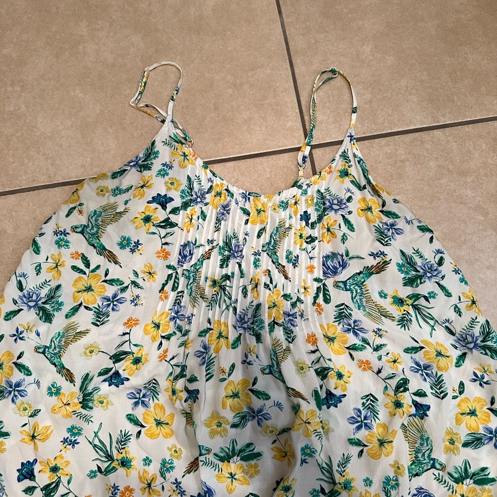 XXL old navy white cami with tropical floral design